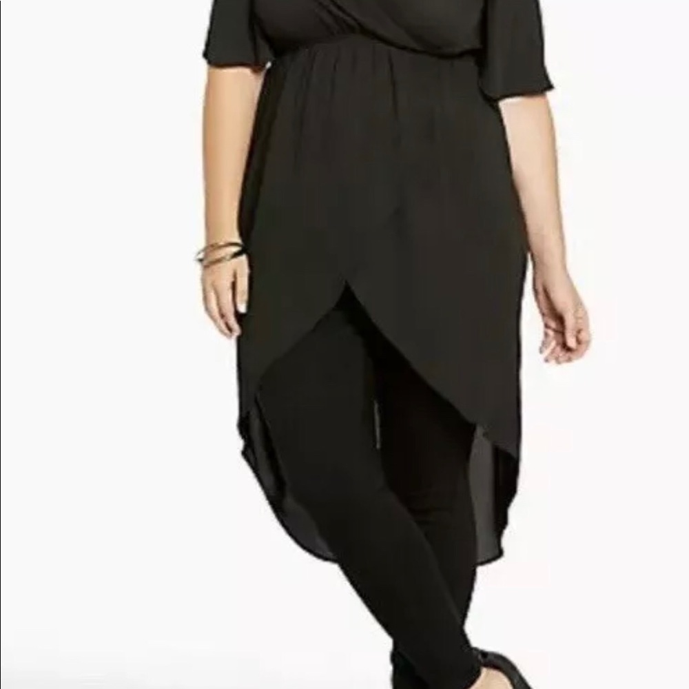 Torrid hi- lo tunic - Picture 2 of 4